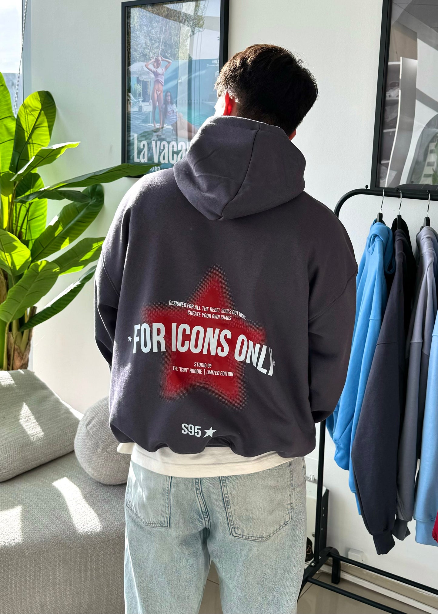ICON HOODIE