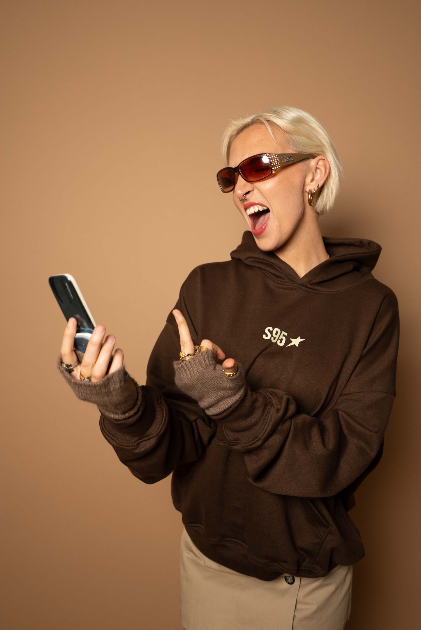 INNER STAR HOODIE