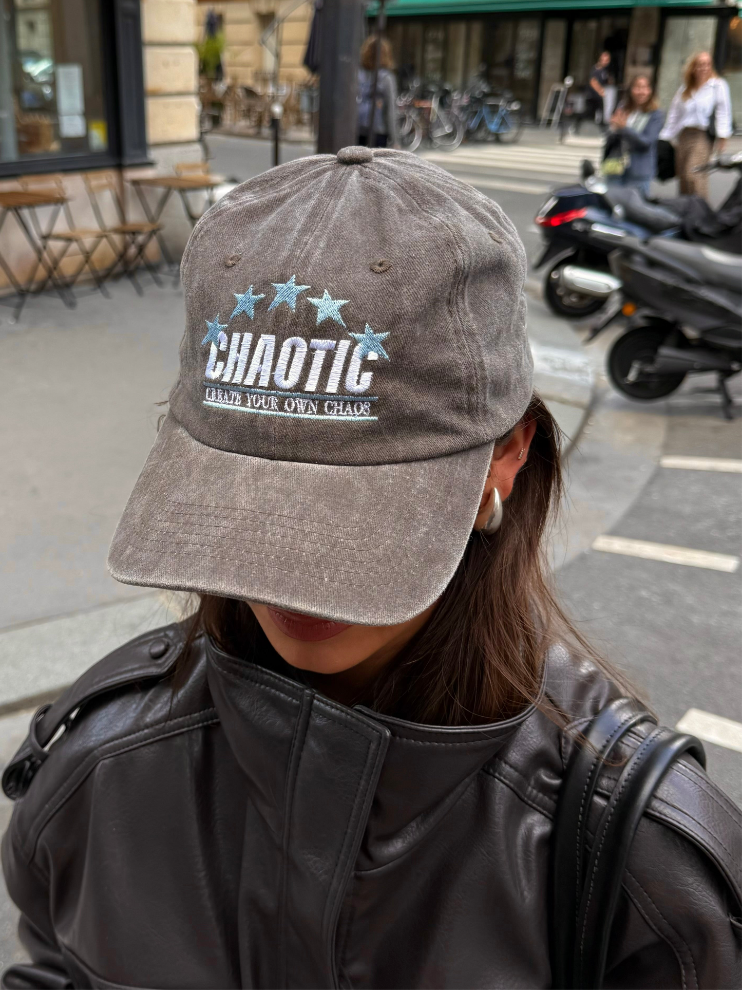 CHAOTIC JOCKEY (CAFÉ)