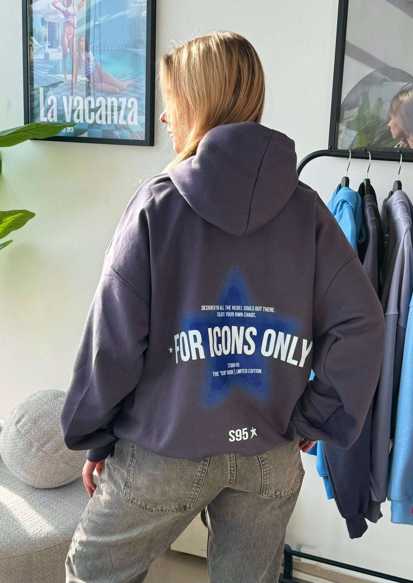 ICON HOODIE