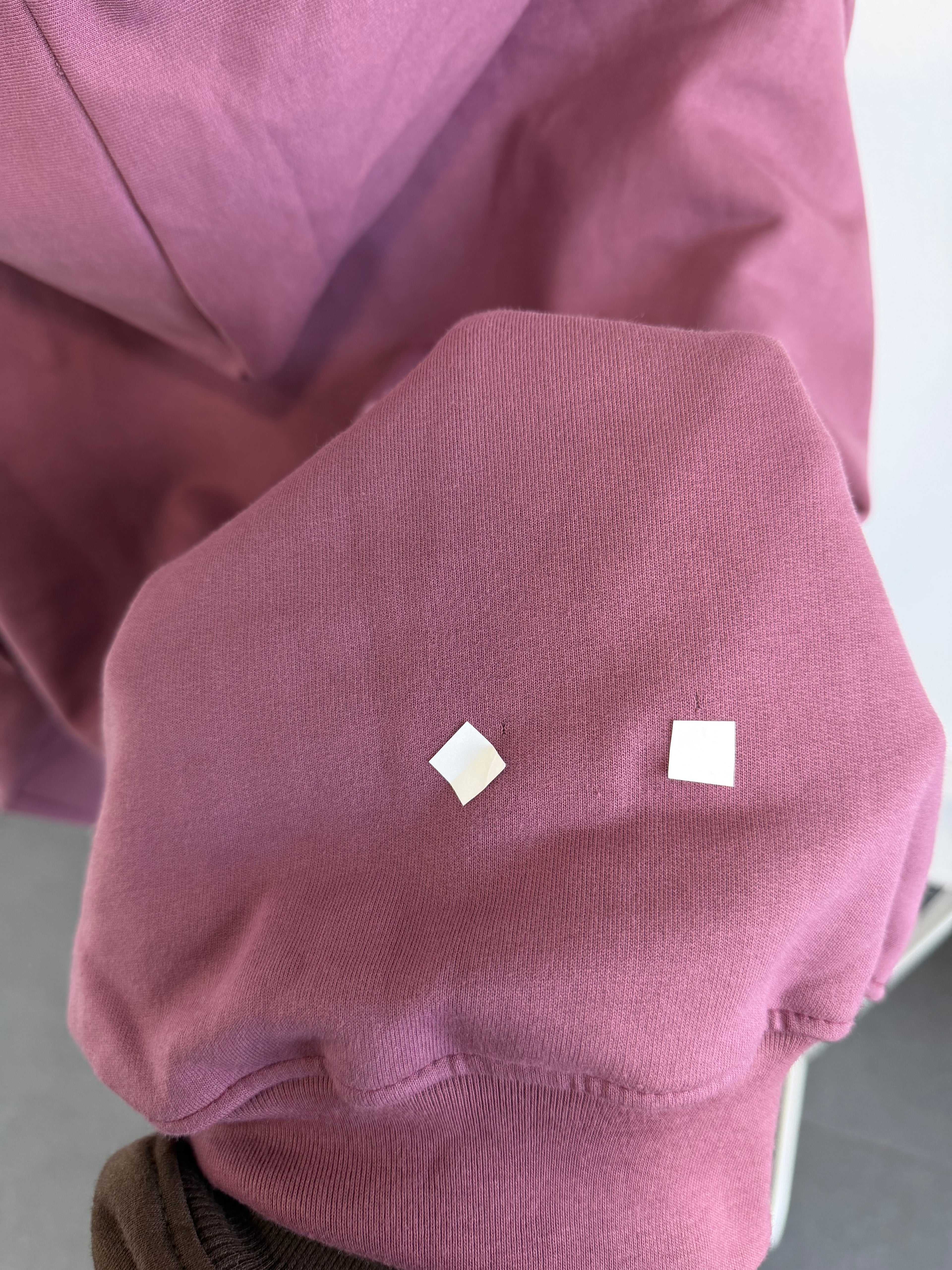 #15 BURGUNDY HOODIE (S/M)