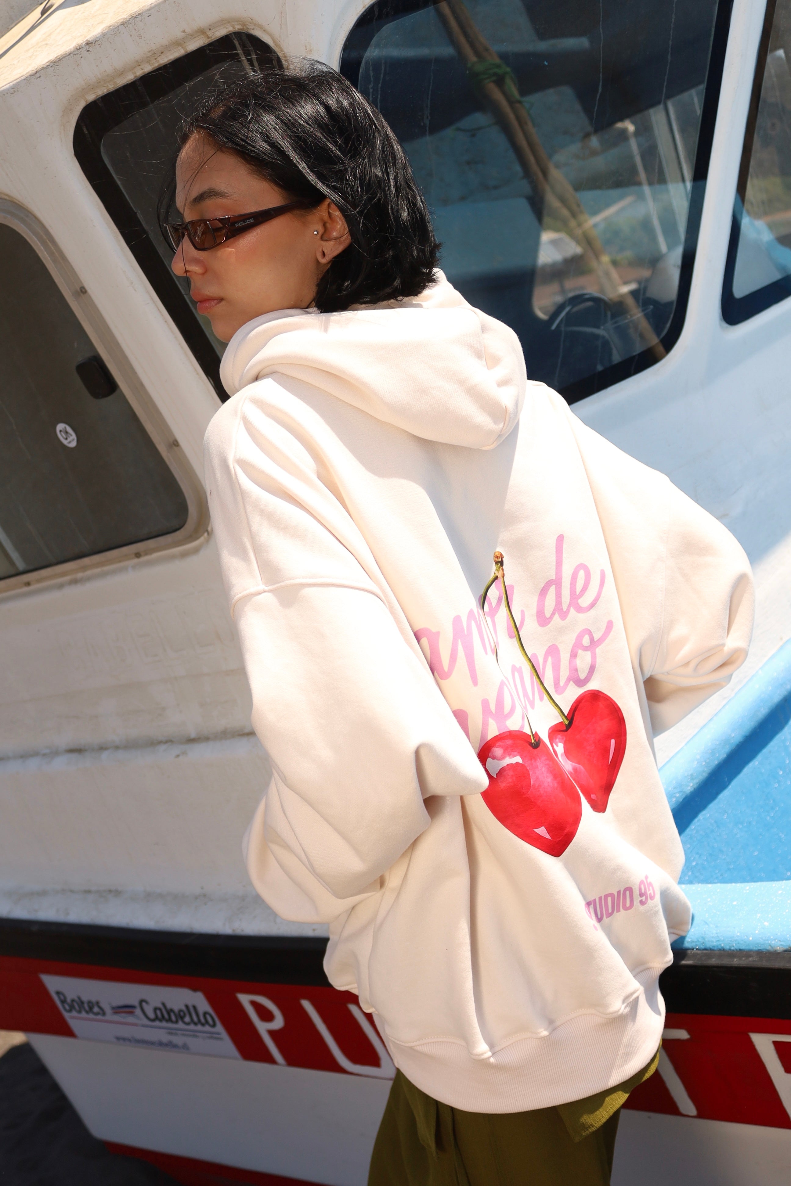 AMOR DE VERANO HOODIE