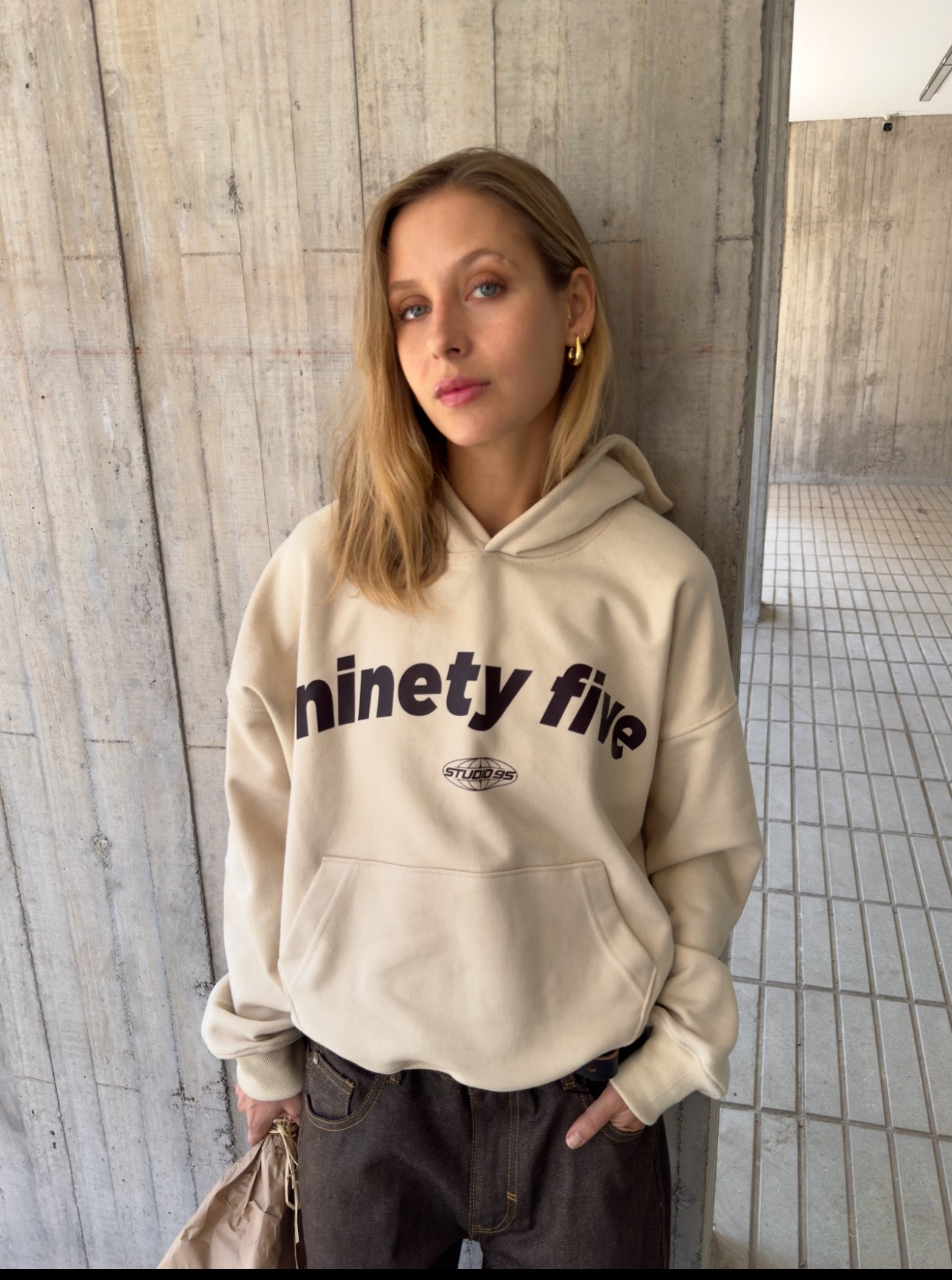 ESSENTIAL HOODIE (BEIGE)