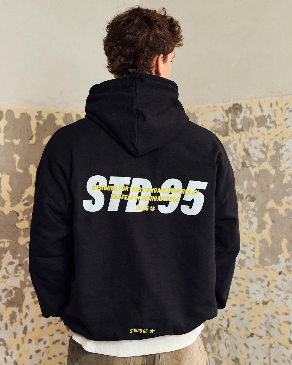 STD HOODIE (NEGRO)