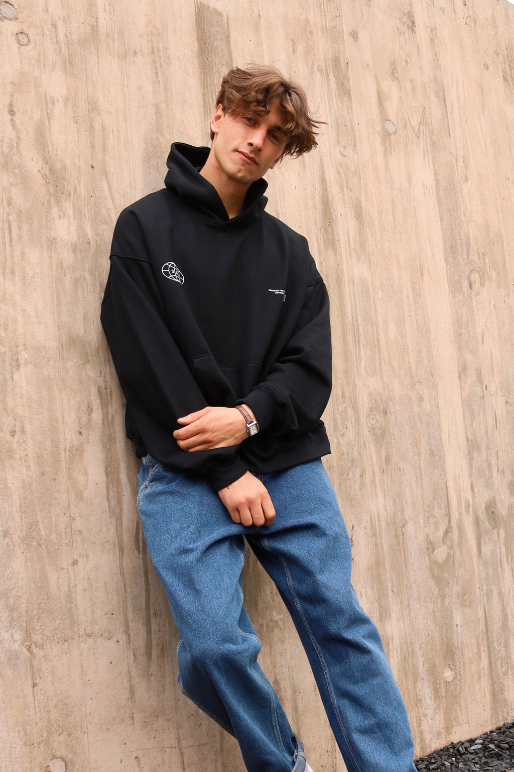 COSMIC HOODIE (NEGRO)