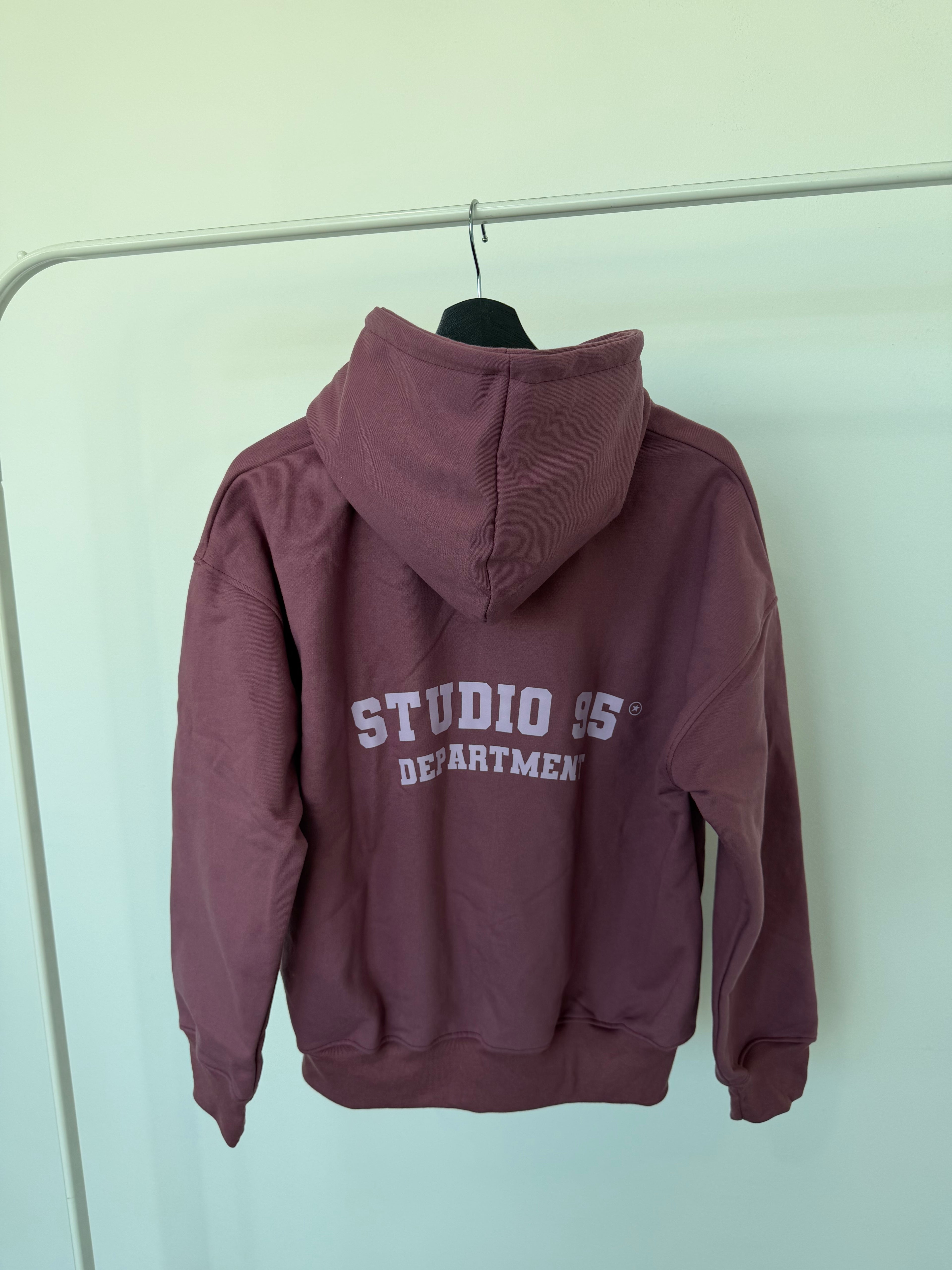 #35 BURGUNDY HOODIE (S/M)