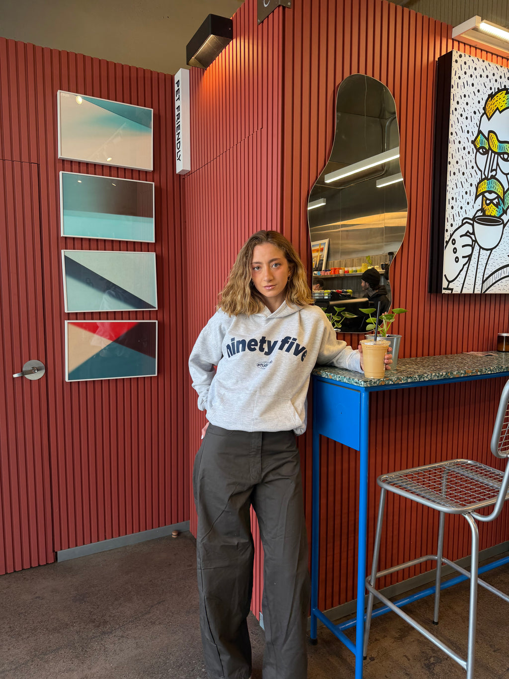 ESSENTIAL HOODIE (GRIS)