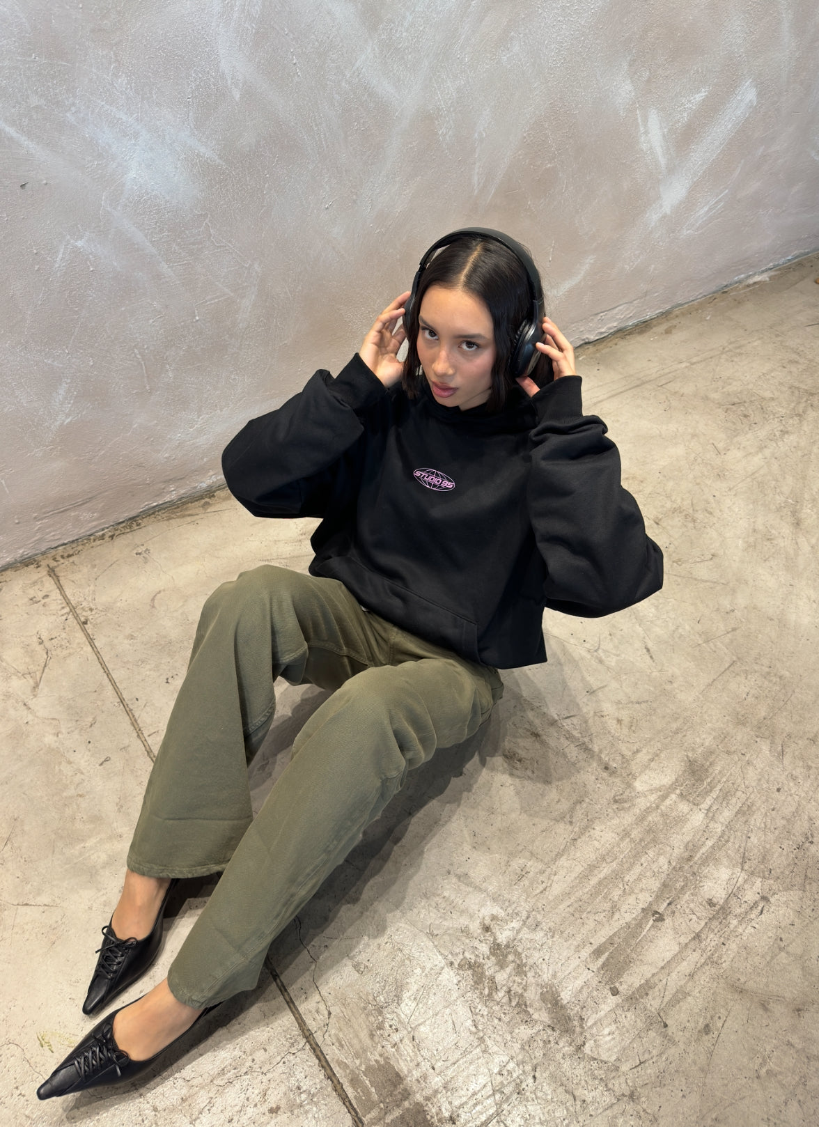 CHAOS CLUB HOODIE (NEGRO)