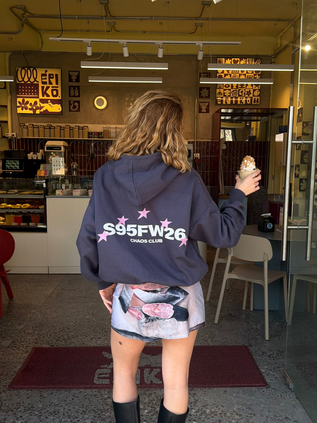 CHAOS CLUB HOODIE (GRAFITO ROSADO)