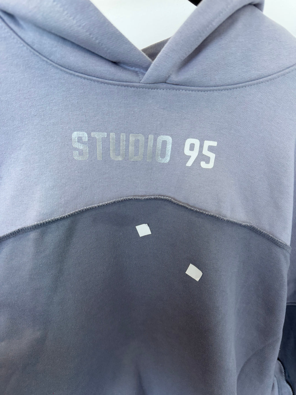 #19 SILVER HOODIE (L/XL)