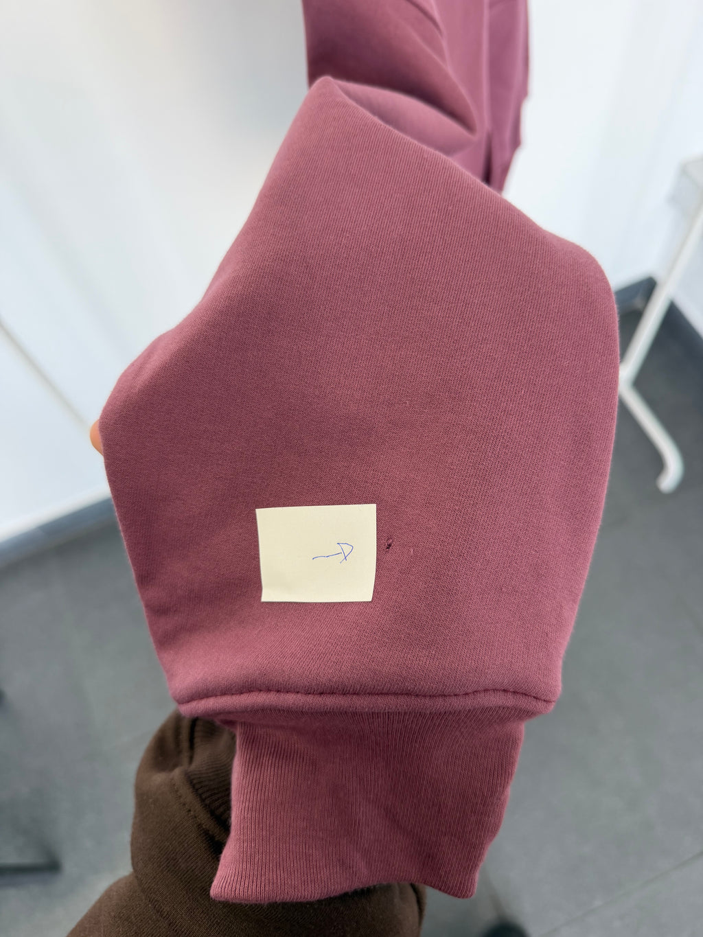 #35 BURGUNDY HOODIE (S/M)