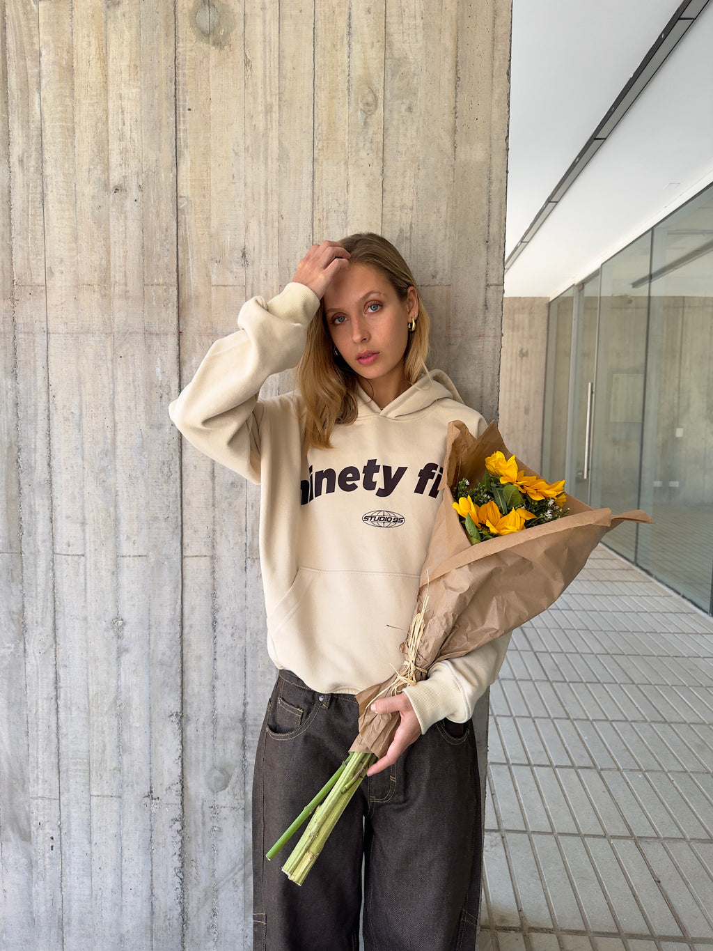 ESSENTIAL HOODIE (BEIGE)