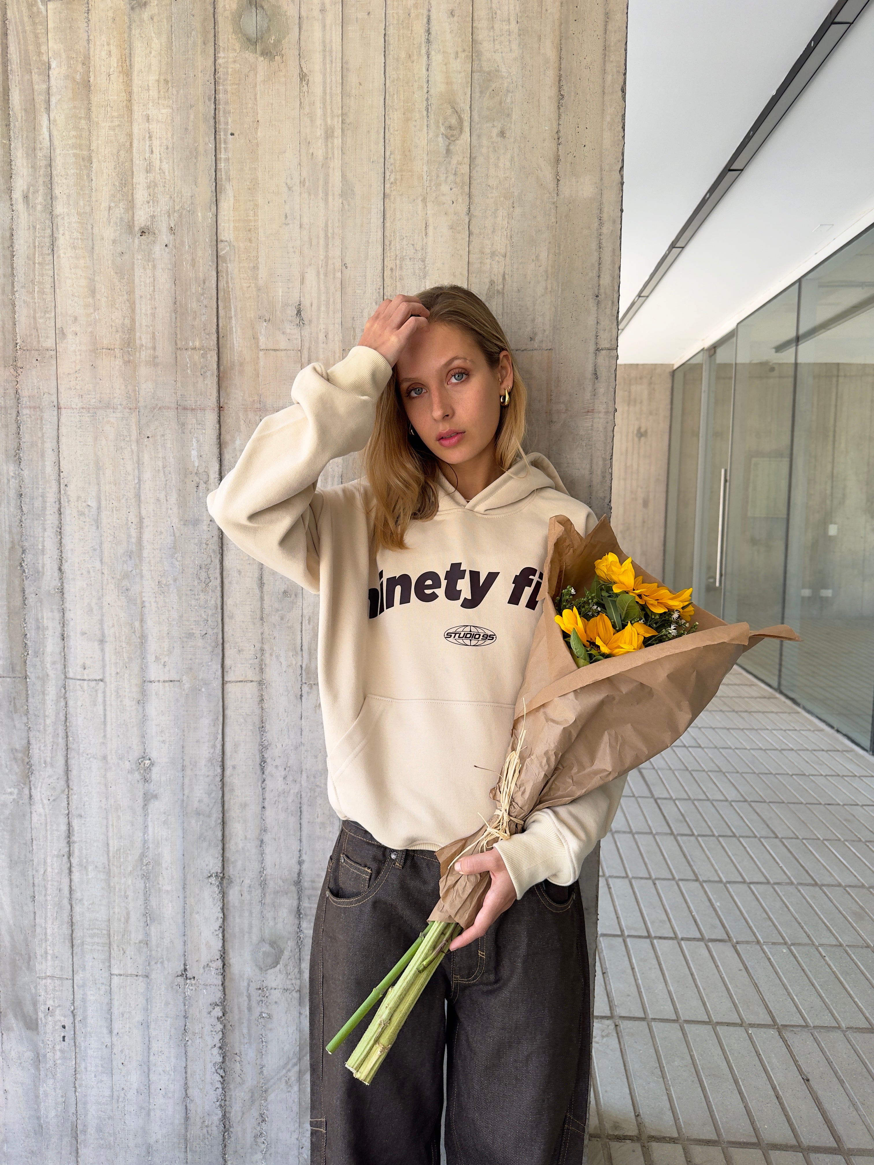 ESSENTIAL HOODIE (BEIGE)