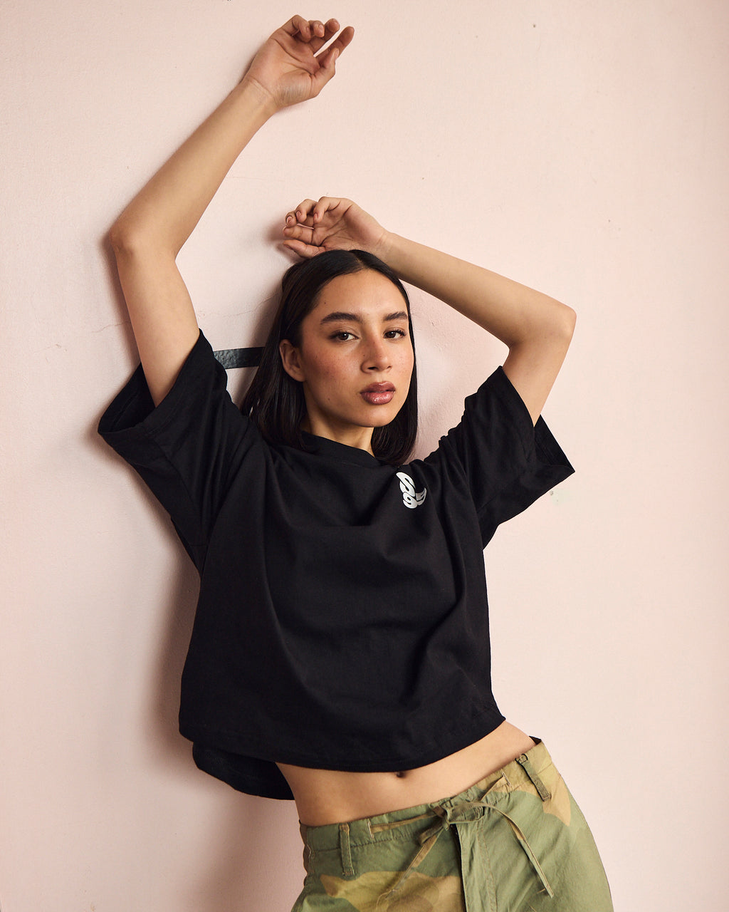PINNED TEE