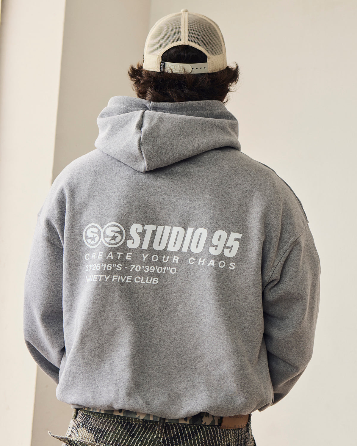BASIC HOODIE
